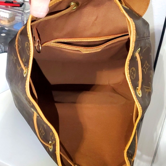 LOUIS VUITTON MONTSOURIS MONOGRAM XL BACKPACK - Picture 10 of 12